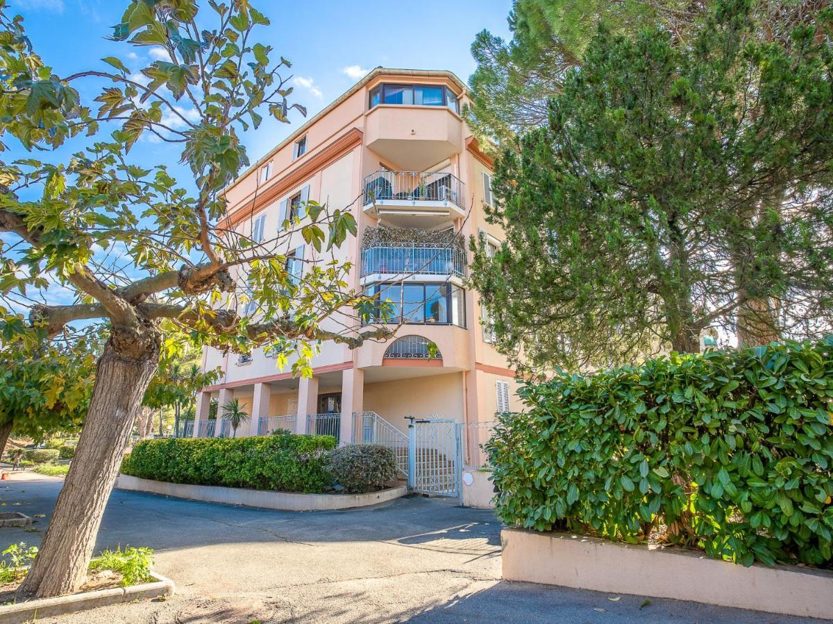 Ste Croix Le Parc By Interhome *